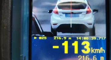 Jechał 113 km/h przy ograniczeniu do 40 km/h. 21-latek stracił prawo jazdy