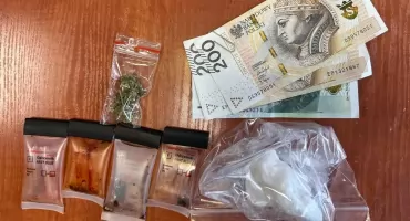 Policjanci znaleźli w Jaworznie blisko 580 porcji amfetaminy