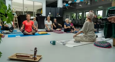 Zajęcia z jogi kundalini dla seniorów w Jaworznie