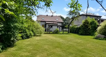 Dom na Starej Hucie na sprzedaż. 83 m² i działka blisko 800 m²