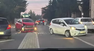 Kolizja o poranku w Jaworznie. 77-latka nie ustąpiła pierwszeństwa