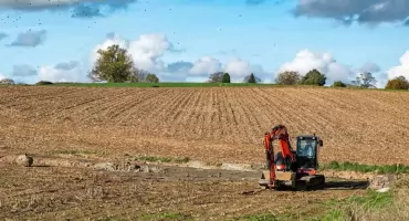 Jak wybrać dobrą minikoparkę?
