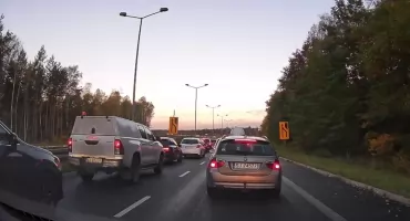 Korki na wyjeździe z Jaworzna. Kiedy kierowcy odczują ulgę?
