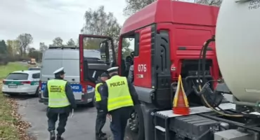 Kontrole ciężarówek w Jaworznie. Sprawdzali czas pracy kierowców i przewożone ładunki