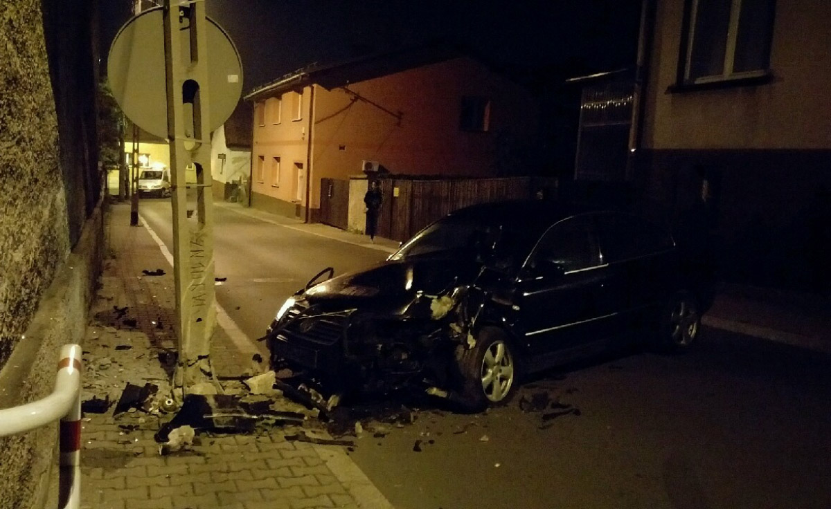 Pijany kierowca spowodował kolizję na ul. Wandy.